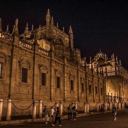 Atico Con Piscina Junto Catedral De Sevilla Exterior photo